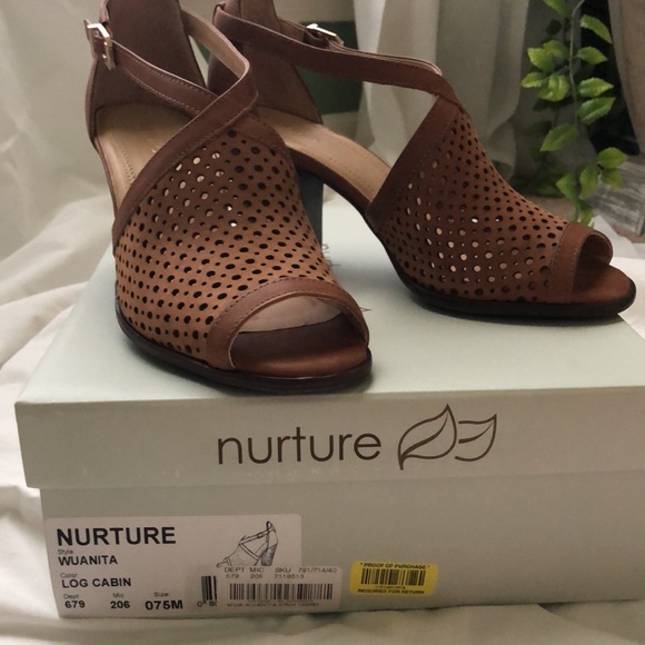 Gorgeous camel suede and leather 3” chunky heels. Nurture brand new, never worn. - Picture 4 of 4